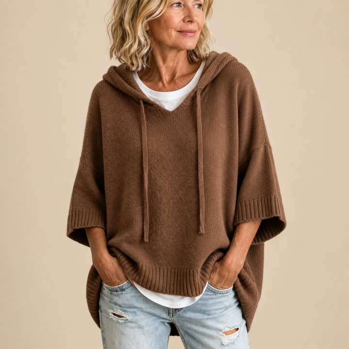 Maisie | Knitted poncho with hood and three-quarter sleeves