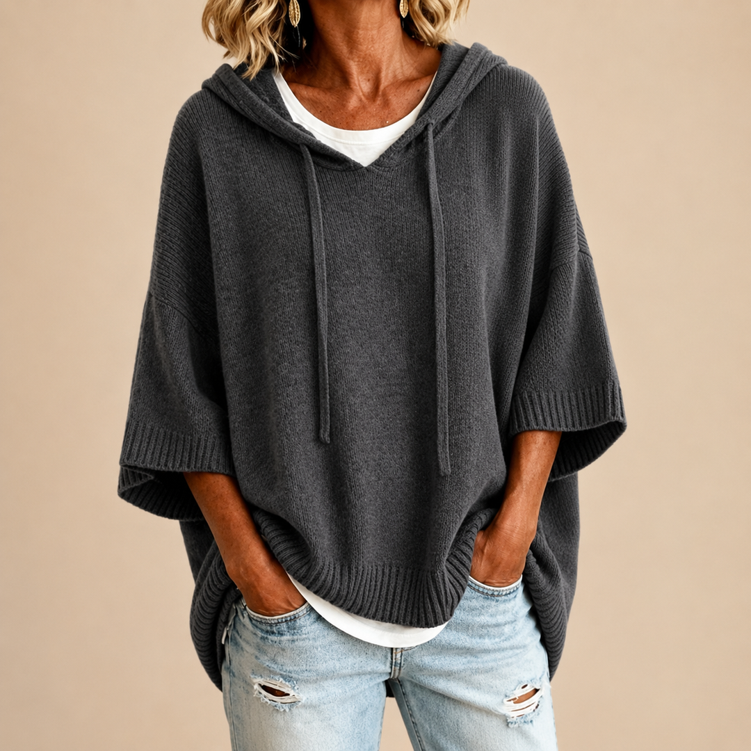 Maisie | Knitted poncho with hood and three-quarter sleeves