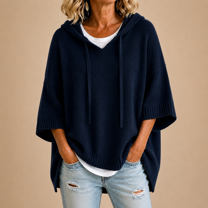 Maisie | Knitted poncho with hood and three-quarter sleeves