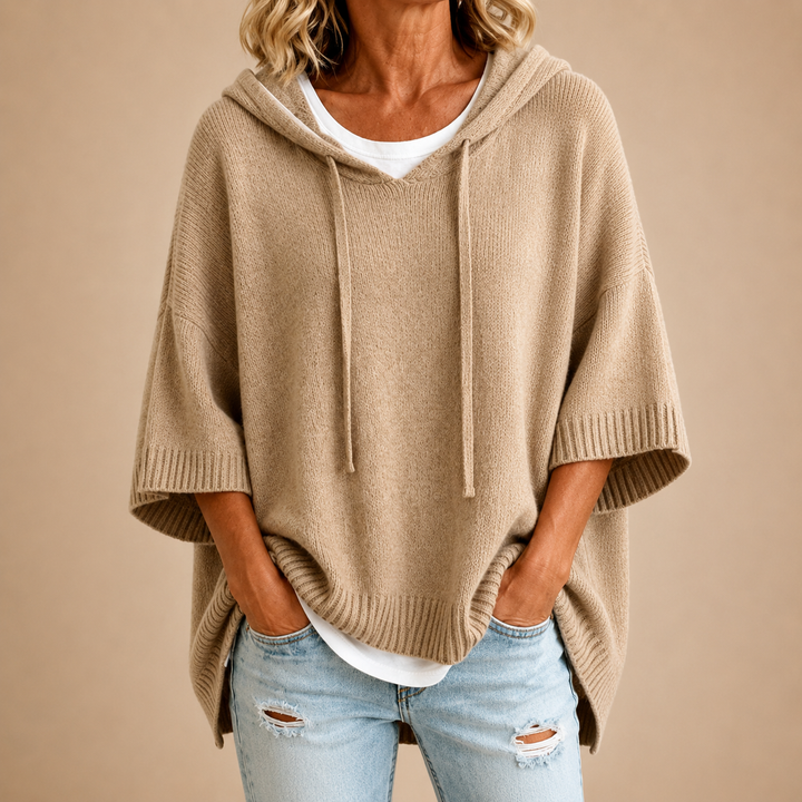 Maisie | Knitted poncho with hood and three-quarter sleeves