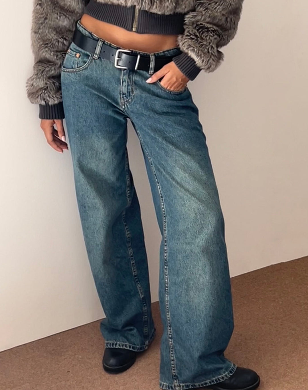 Ainsley | Extra-Wide Low-Rise Acid Wash Jeans